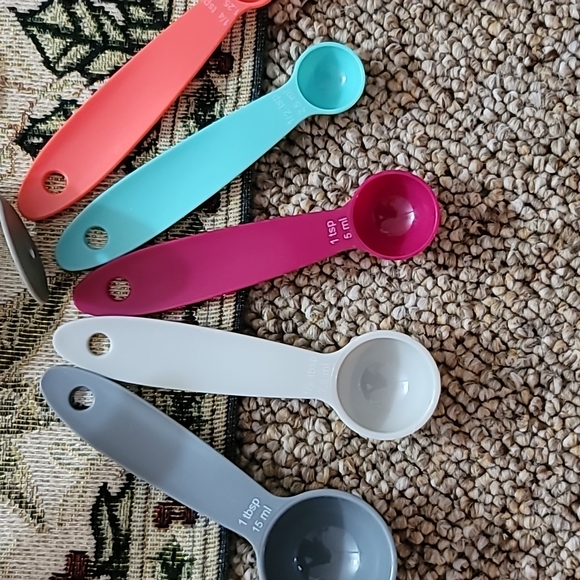 NWOT measuring cups and spoons complete sets Never used MADE BY JOIE & TRUDEAU - Picture 13 of 14